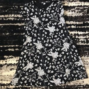 old navy jersey blk/wht floral swing dress. L Tall